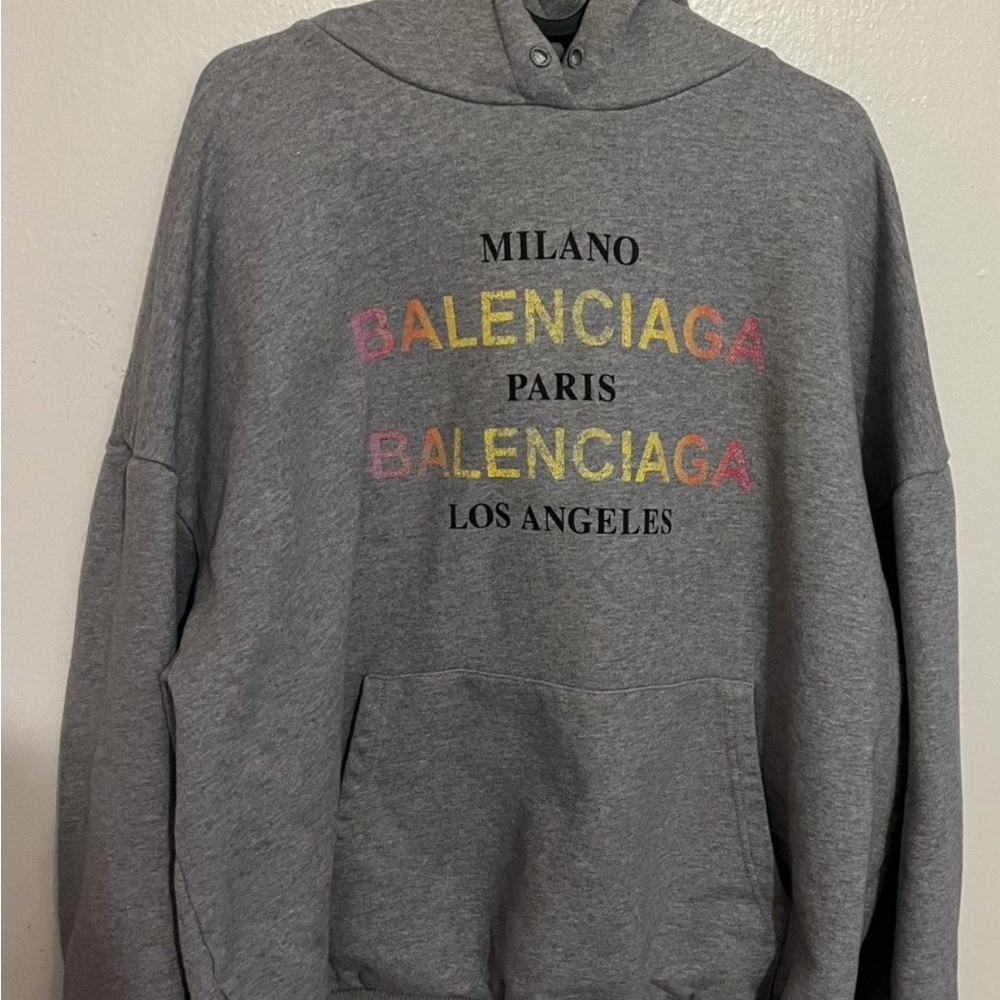 Balenciaga hoodi M (FITS L-XL OVERSIZED)